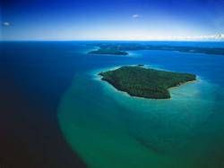 Grand Traverse Bay - Power Island Dietrich Floeter [Click here to view full size picture]